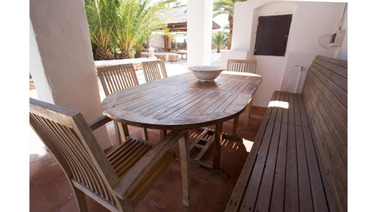 Villa Daniel 5 Mins By Taxi Into Ibiza Town Sant Jordi de ses Salines Extérieur photo